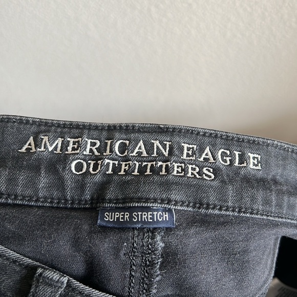 🌻3/$25 AEO black denim shorts - Picture 4 of 5